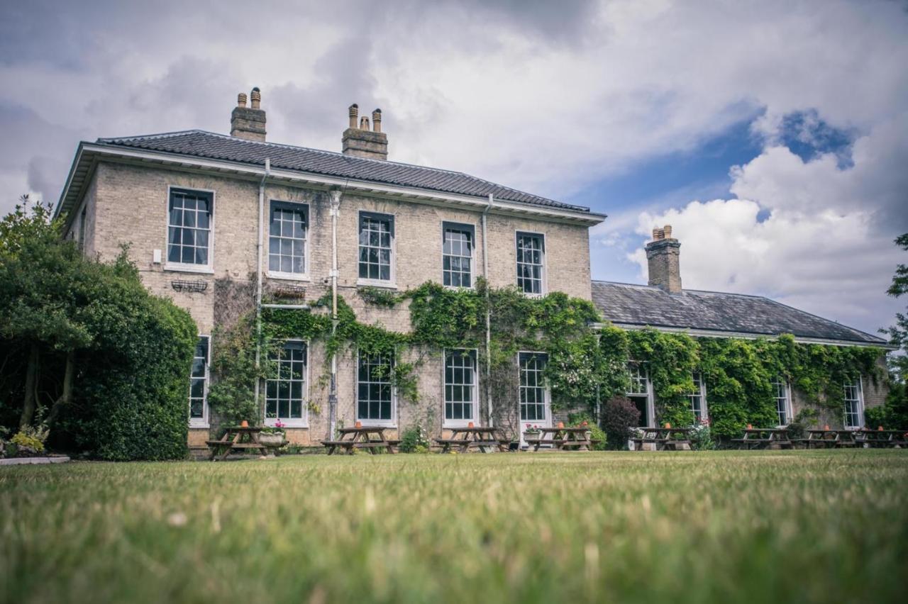 Caistor Hall Arminghall 외부 사진