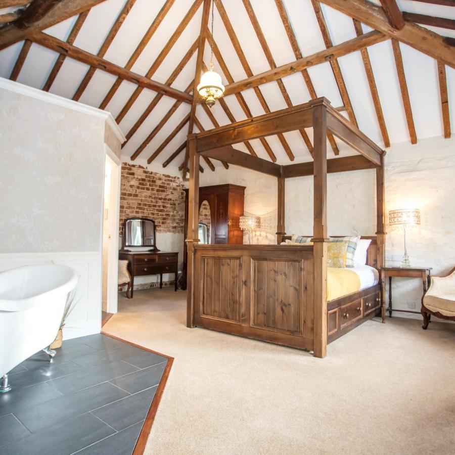 Caistor Hall Arminghall 외부 사진