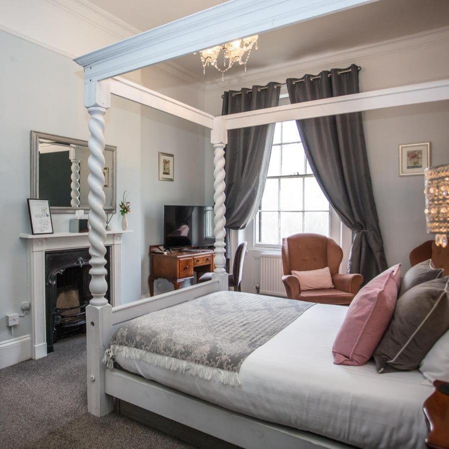 Caistor Hall Arminghall 외부 사진